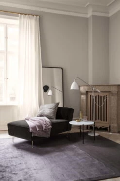 Gubi Adnet Spiegel, Rechteckig, 65 X 115 Cm, Schwarz -Allgemeiner Haushaltswarenladen ModernLineChaiseLongue AdnetWallMirrorRectangular TSCoffeTable BL4FloorLamp CobraWallLamp