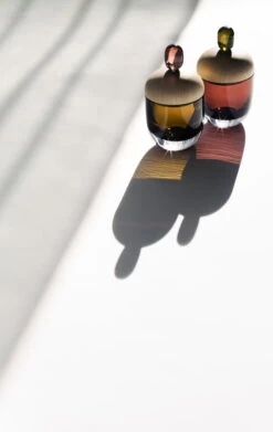 Kasten Lyyli, Mittel, Auberginefarben - Olive 8 Kasten Lyyli, Mittel, Auberginefarben - Olive -Allgemeiner Haushaltswarenladen PRINT Katriina Nuutinen Lyyli 9 Jyri Keronen