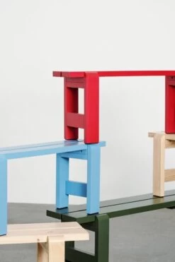 Hay Weekday Bank, 111 x 23 cm, Weinrot -Allgemeiner Haushaltswarenladen Weekday Bench family detail